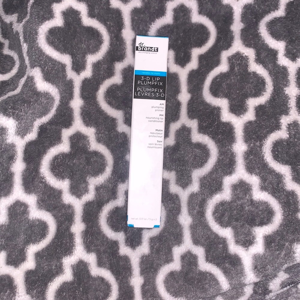 ✨Dr. BRANDT needles no more 3-D LIP PLUMPFIX✨